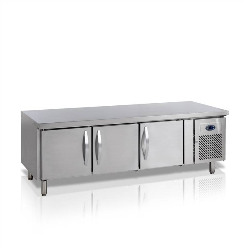 Rustfri Lavt Kølebord - 3 Døre - Gn1/1 - Uc5310 - Tefcold