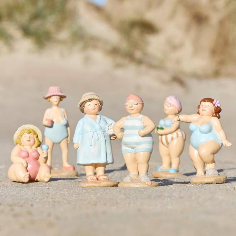 Damer I Badetøj "stranddronninger" - Ib Laursen Vælg Ml. 6 Forsk.