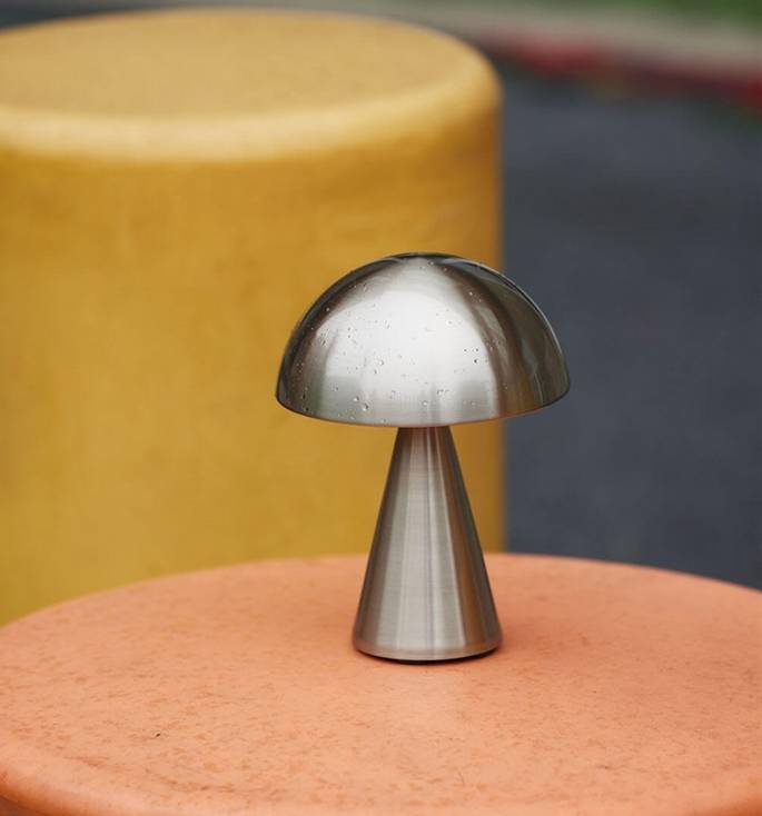 Mush Portable Bordlampe / Batterilampe, Nikkel - Hübsch