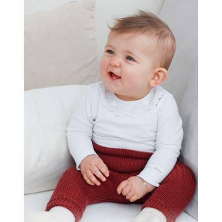 Cutipie Pants By Drops Design - Baby Bukser Strikkeopskrift Str. 0/1 Mdr - 3/4 år - Drops - Garnstudio