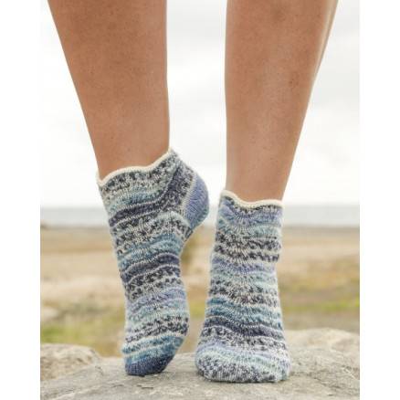 Dancing Zoe By Drops Design - Strømper Strikkeopskrift Str. 35/37 - 41/43 - Drops - Garnstudio