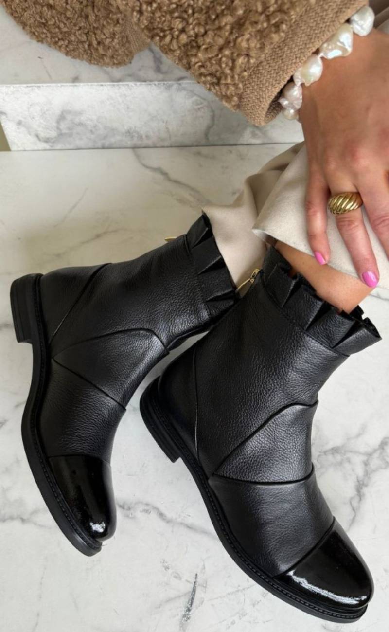 Copenhagen Shoes Støvle - Margaret - Black W/Patent Toe